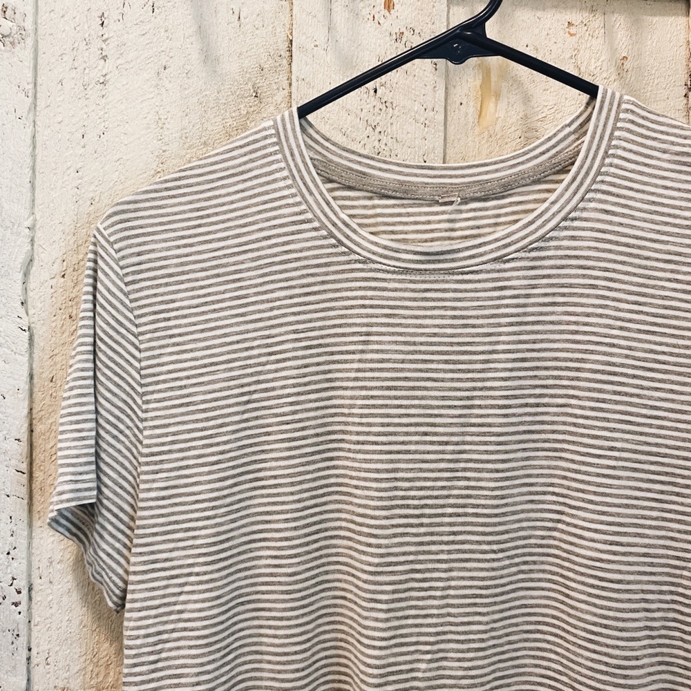 grey aerie stripe crop top